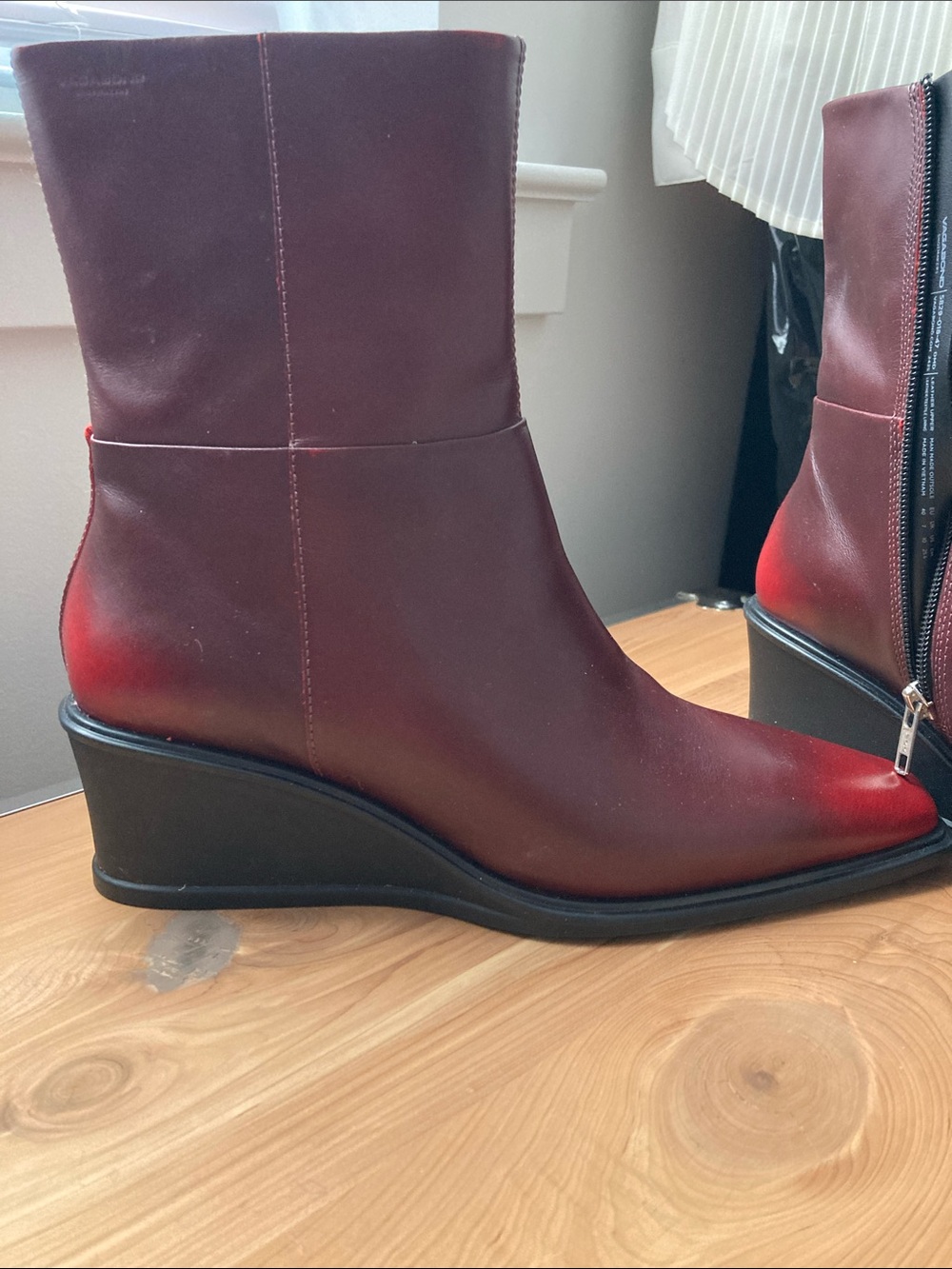 Vagabond New without Box Burgundy/Red Gradient Square-Toe Ankle Boots - Picture 2 of 7